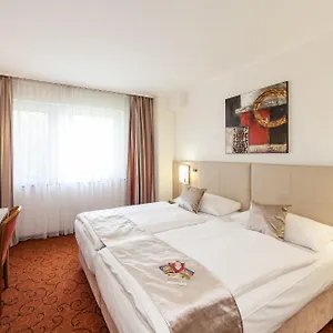 Garden Hotel