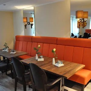 Hotel Halbersbacher Airport Frankfurt Moerfelden-Walldorf