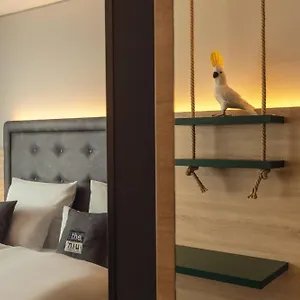 - The Niu, Crusoe Airport By Ihg Hotel