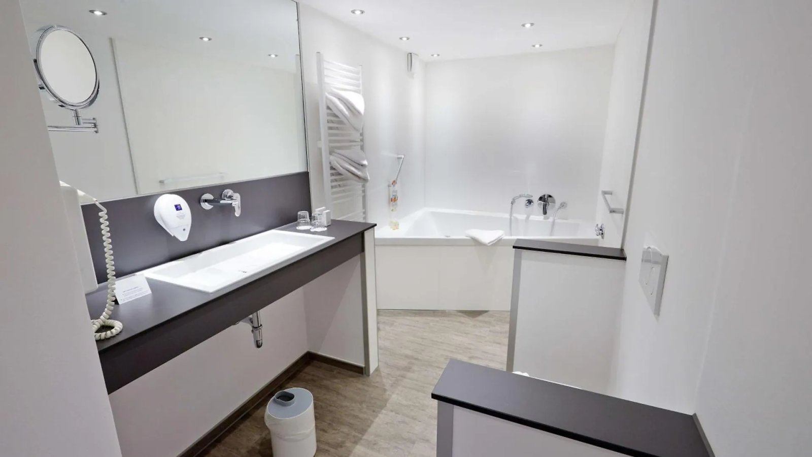 Best Western Hotel Zur Post Bremen 4*,  Almanya