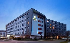Holiday Inn Express Bremen Airport By Ihg Exterior photo
