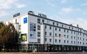 Hotel Tryp By Wyndham Bremen Airport Exterior photo