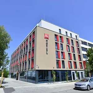 Otel Ibis Ost **