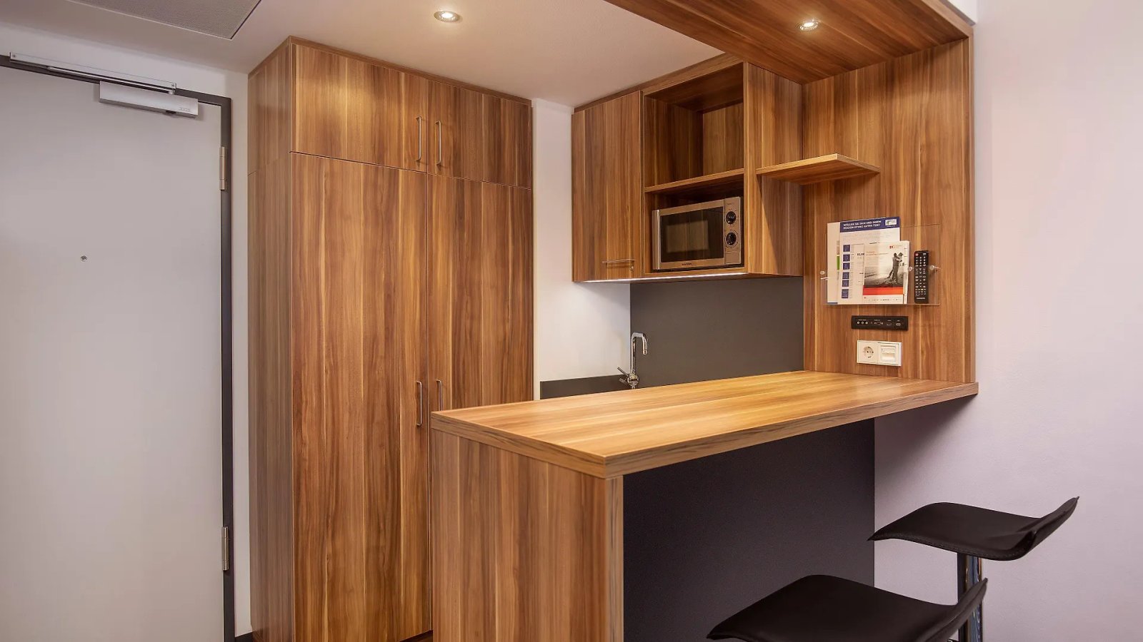 Holiday Inn Express Bremen Airport By Ihg Otel