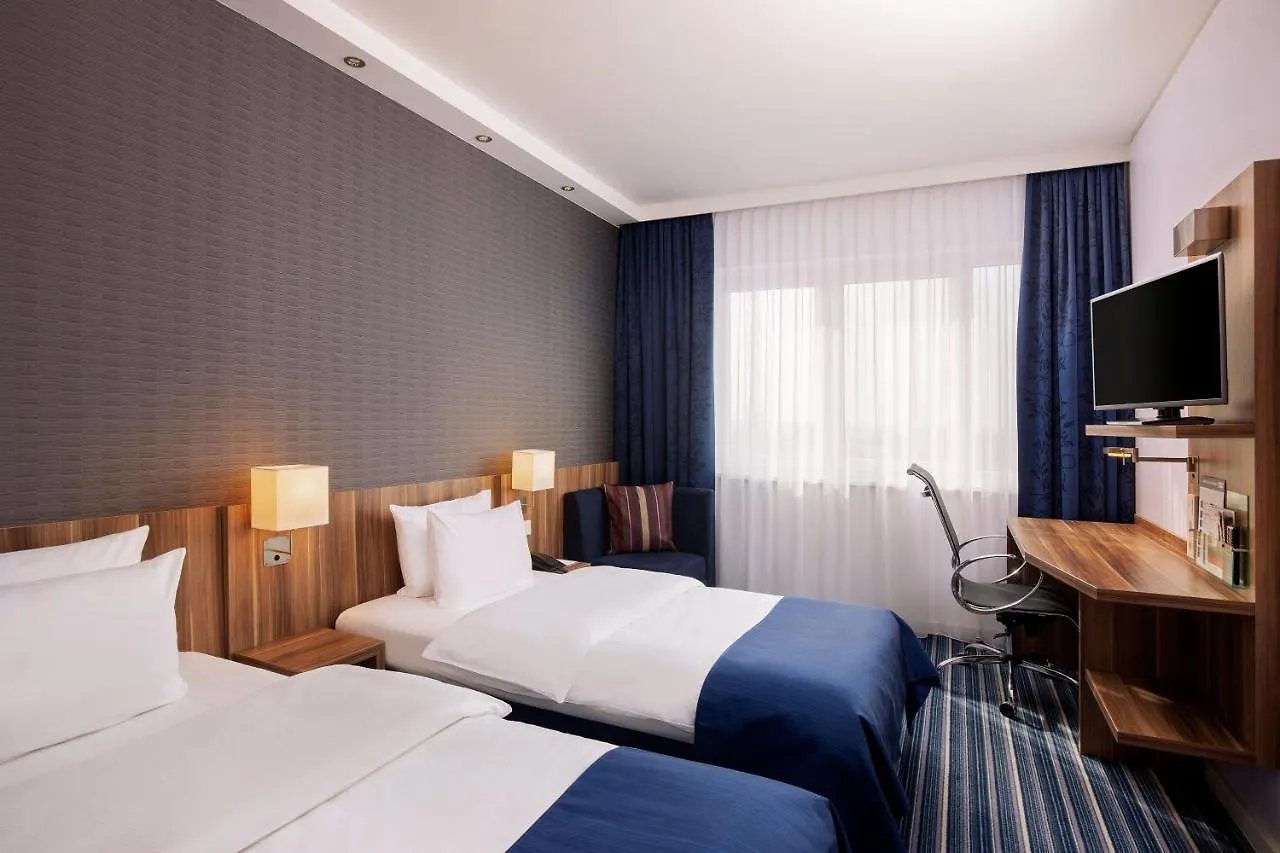 Holiday Inn Express Bremen Airport By Ihg 3*,  Almanya