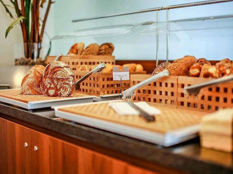 Holiday Inn Express Bremen Airport By Ihg Otel