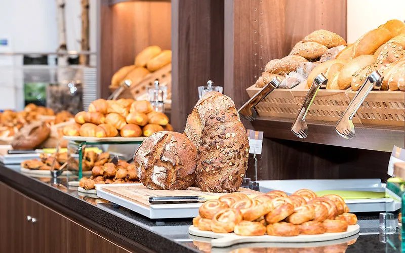 Holiday Inn Express Bremen Airport By Ihg Otel