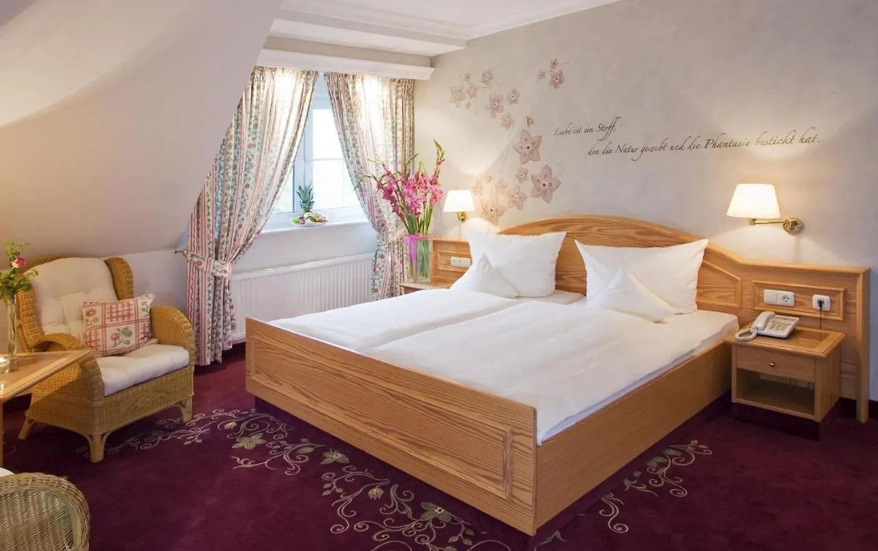 Hotel Robben Bremen 4*,