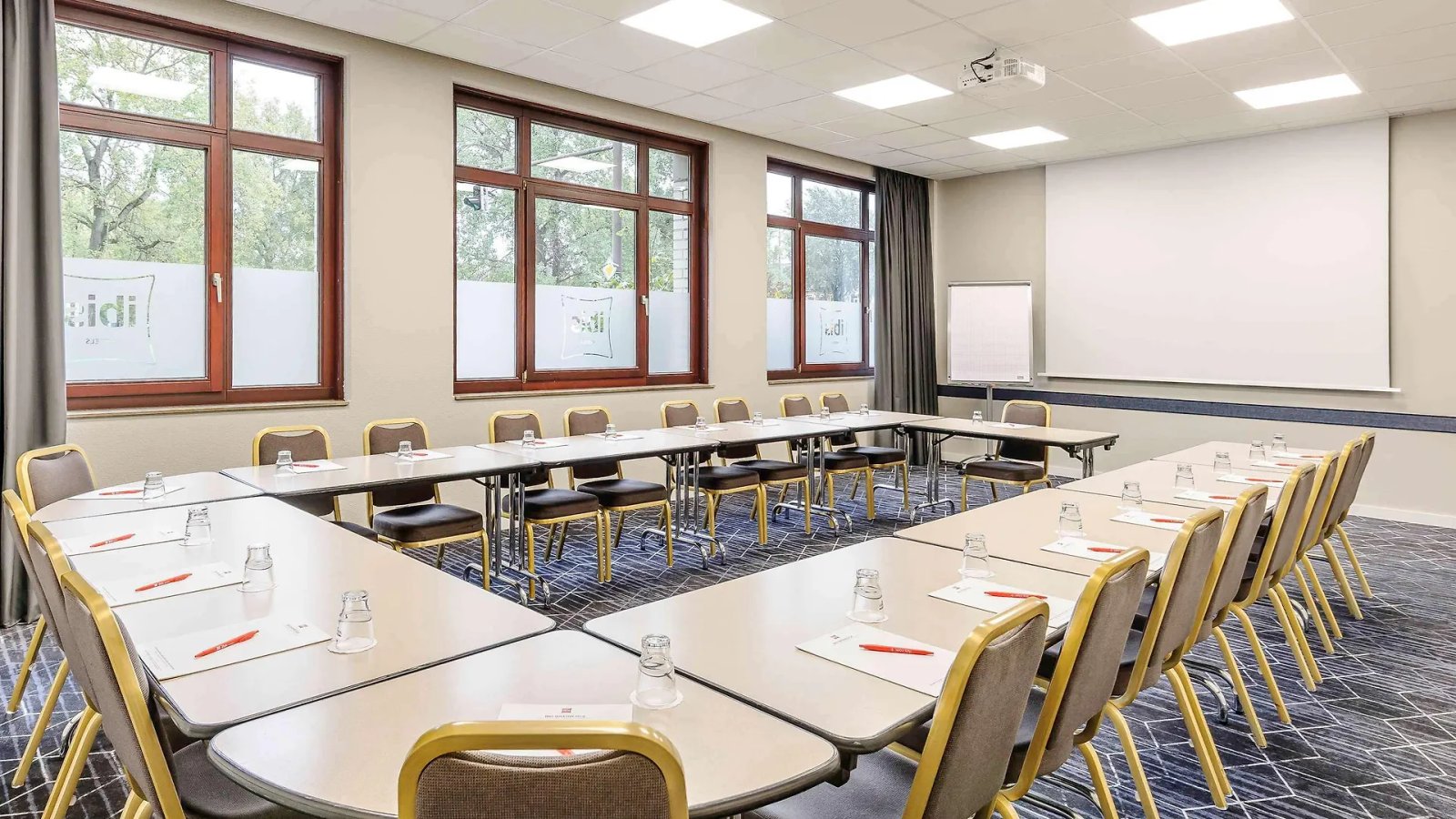 ** Otel Ibis Bremen City Almanya