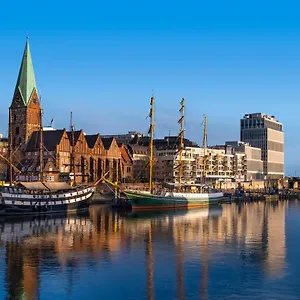 Vienna House Easy By Wyndham City Отель