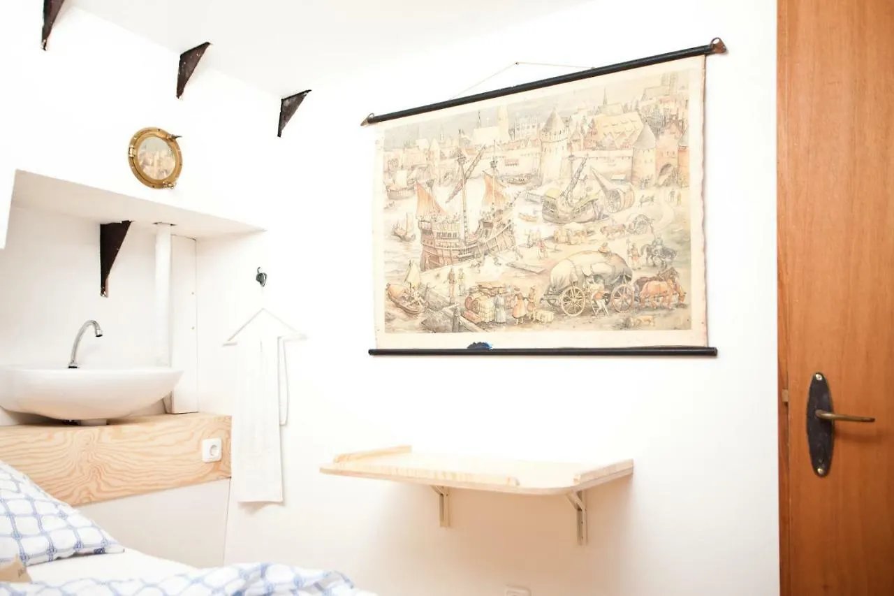 Homestay Klabauterbett Apartment Bremen Germany