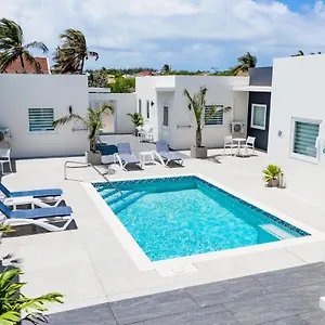 The Palm Leaf Aparthotel Noord