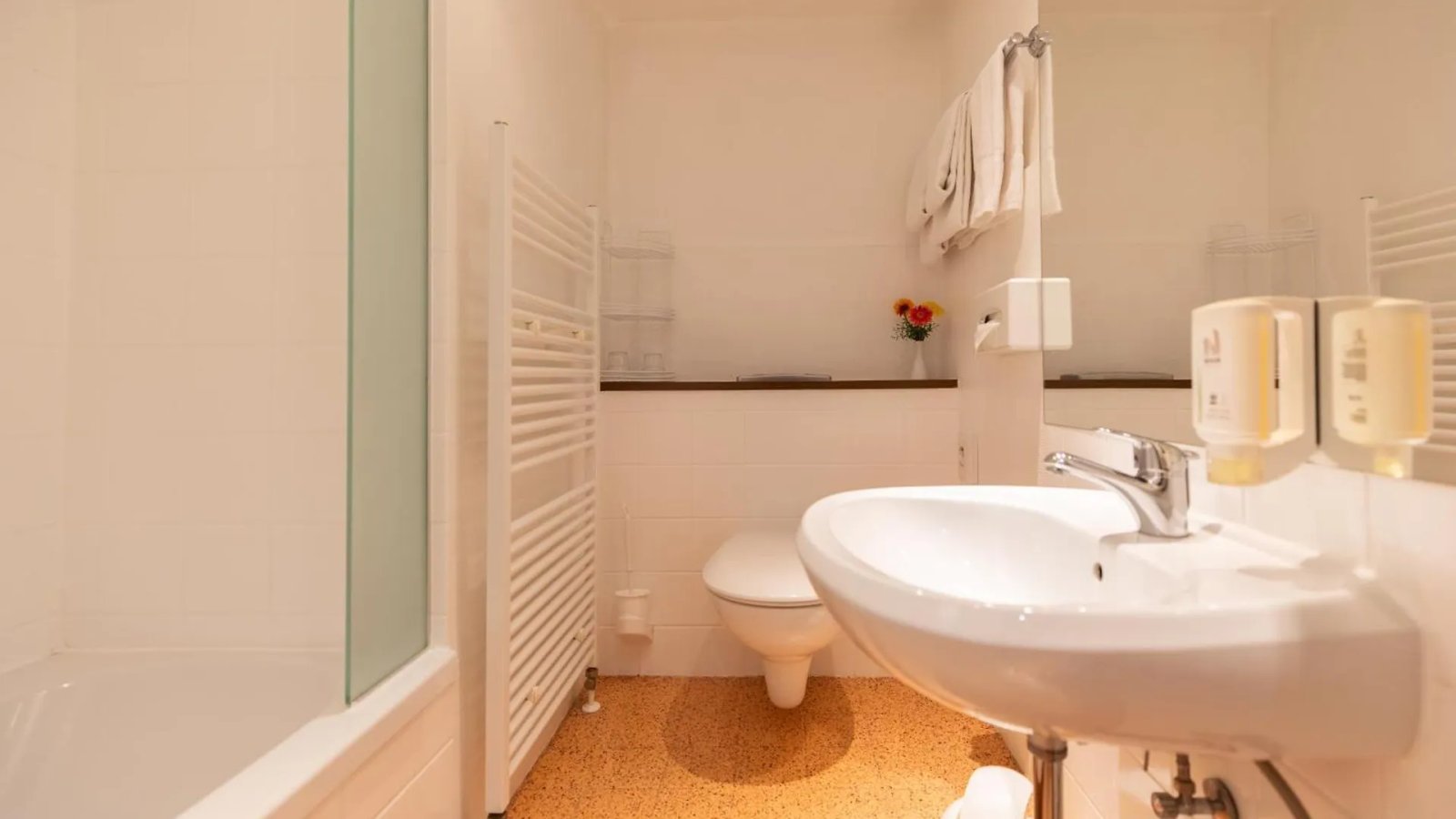 Hotel Bremer Haus Almanya