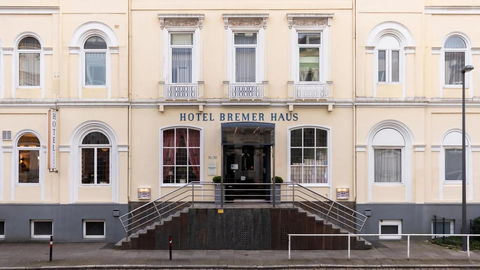 Hotel Bremer Haus Almanya