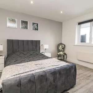 https://chalet-2.yorkshirehotels.net
