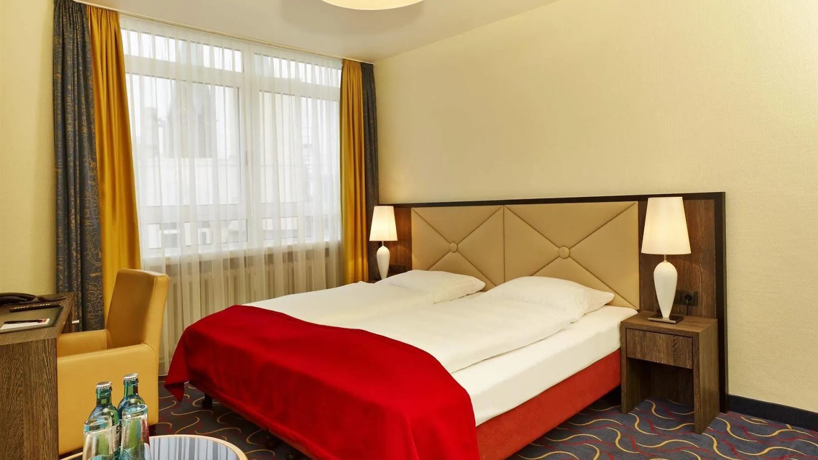 H+ Hotel Bremen 4*,