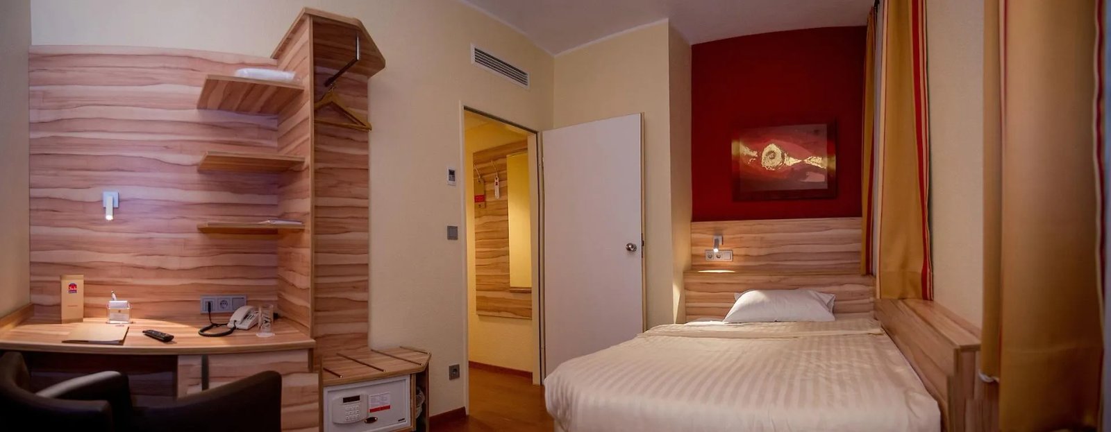 Hotel PLAZA Premium Columbus Bremen 4*,