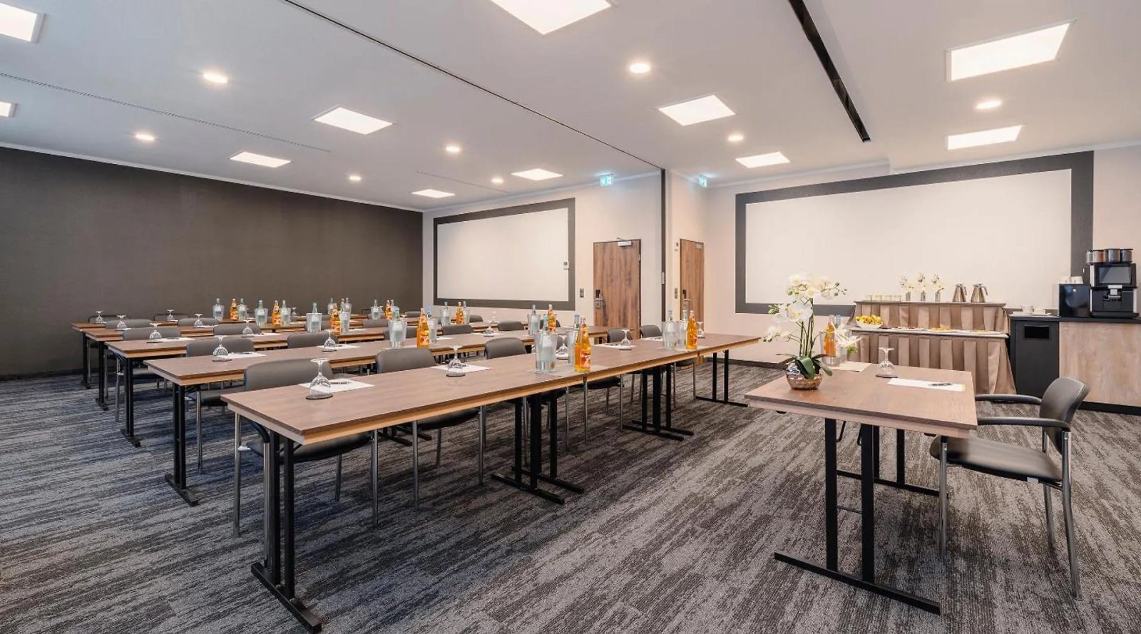 Plaza Premium Columbus Bremen Hotel 4*,  Germany