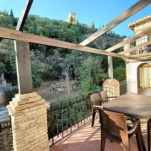 Casa Yamur Bajo La Alhambra Granada