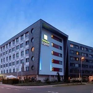 Holiday Express Airport By Ihg *** Brema