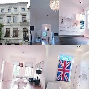 Fourtytwo Citysuite Apartment